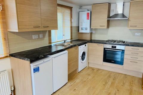 undefined, Wallington SM6