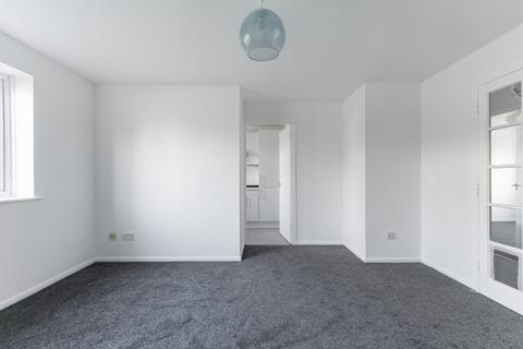 2 bedroom flat to rent, Leigh Hunt Drive, Southgate, N14 6DA