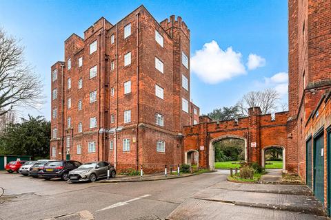 2 bedroom apartment for sale, Stoneygate Court, Leicester