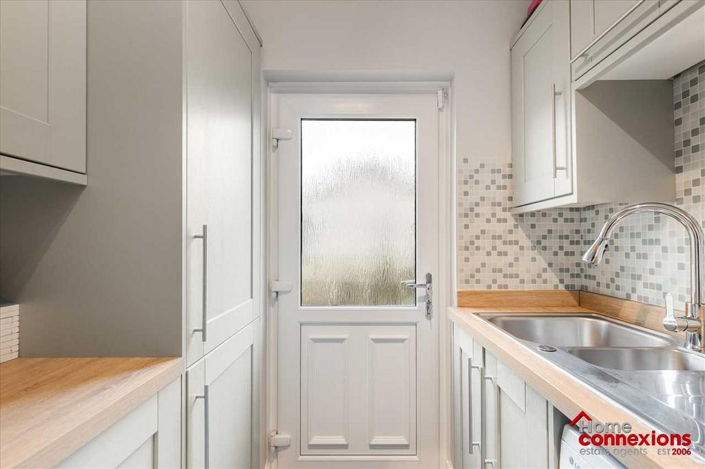 Utility Room (2)