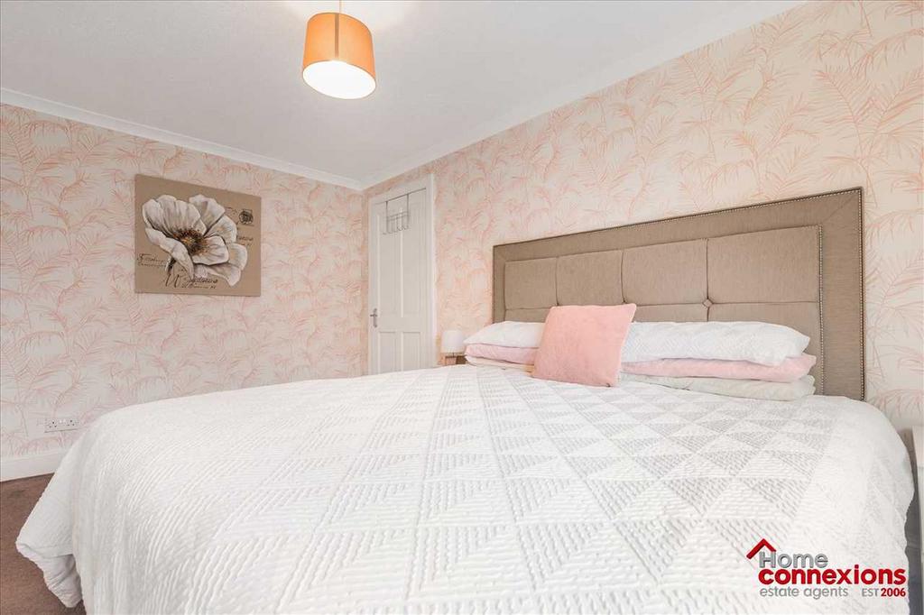 Bedroom One (2)