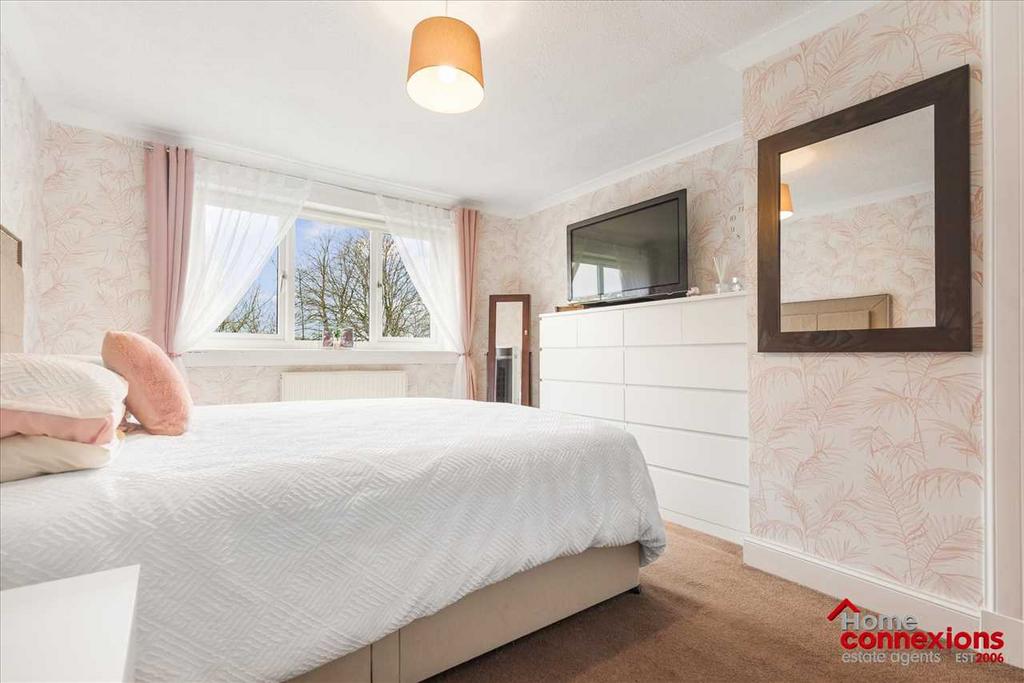Bedroom One (3)