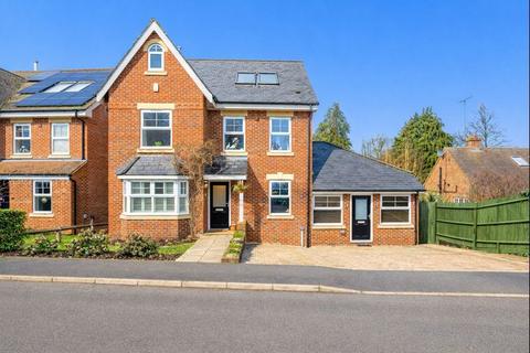 Meads Lane, St. Albans AL4