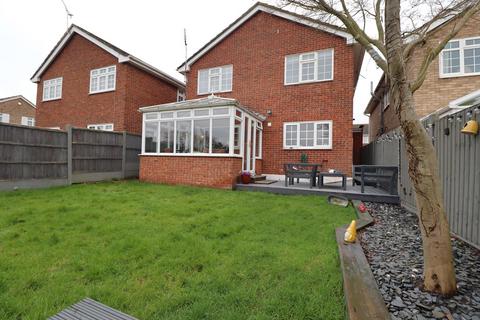 4 bedroom detached house for sale, The Laurels, Rayleigh, SS6