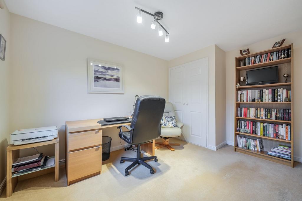 Bedroom 4 / Office