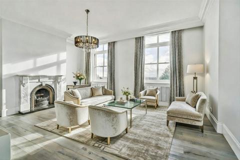 The Downs, London SW20