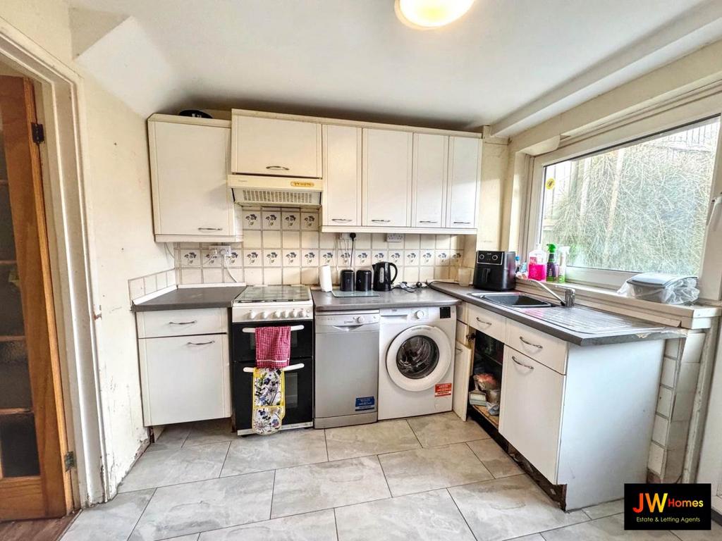 Kitchen 1 (2)