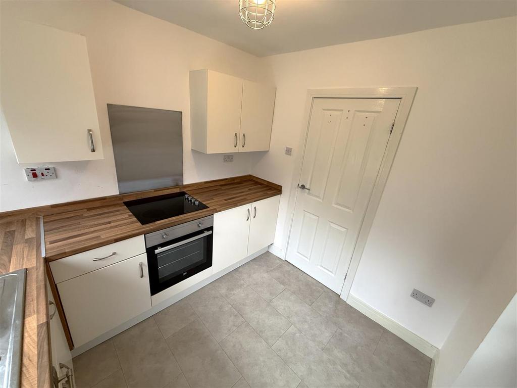 Kitchen 2.JPG