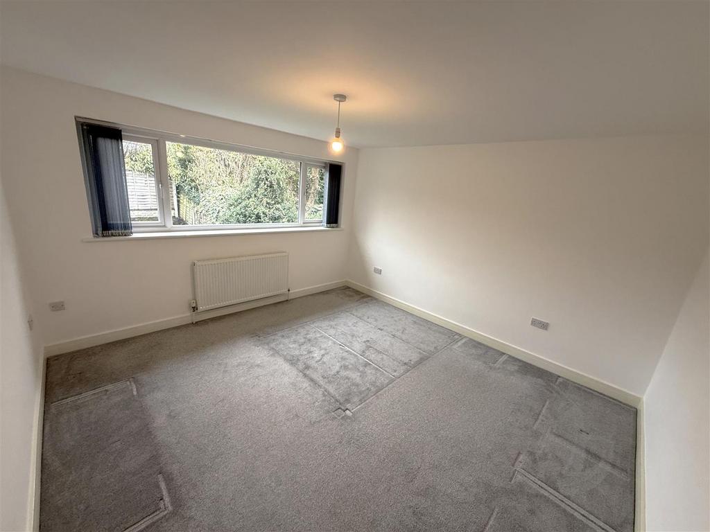 Principle bedroom.JPG