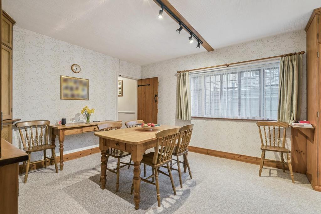 Breakfast Room