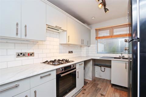 3 bedroom terraced house to rent, Park Terrace, Consett DH8