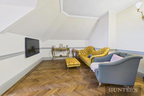 3 bedroom apartment for sale, Esplanade, Scarborough