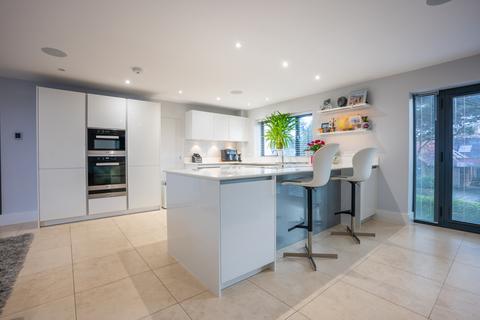 3 bedroom apartment for sale, Panorama Road, Sandbanks, Poole, Dorset, BH13