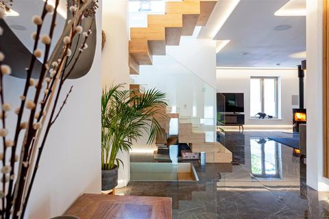 6 bedroom detached house for sale, Stroud Road, Nailsworth, Stroud