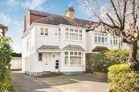 4 bedroom semi-detached house for sale, Park Avenue, Enfield