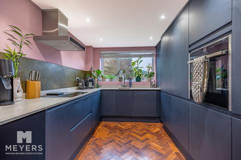 2 bedroom flat for sale, Poole BH15