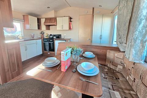 3 bedroom static caravan for sale, Faversham Road, Seasalter CT5