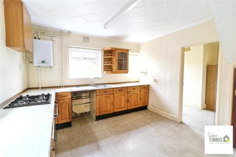 3 bedroom semi-detached house for sale, Latimer Way, Stoke-On-Trent