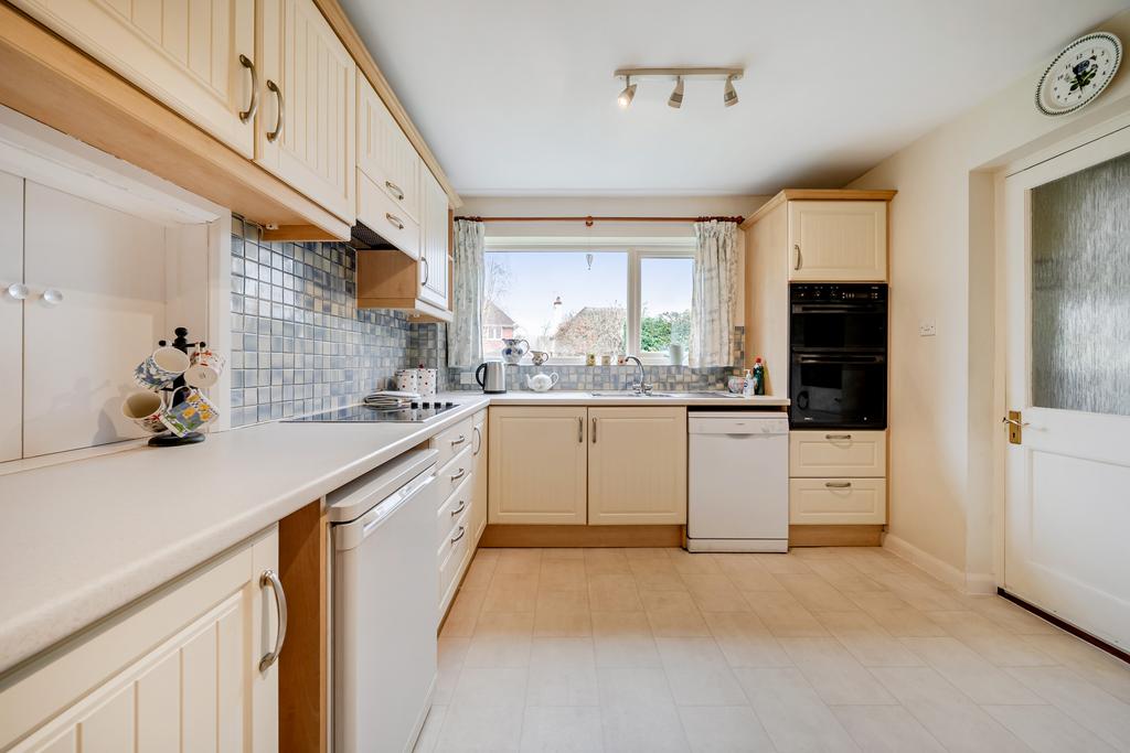 Kitchen / Breakfast Room