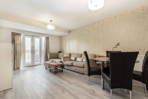 1 bedroom flat to rent, Woodmill Close, London SW15