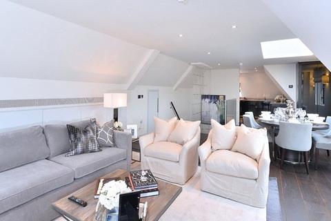 2 bedroom apartment to rent, Duke Street, London, W1K