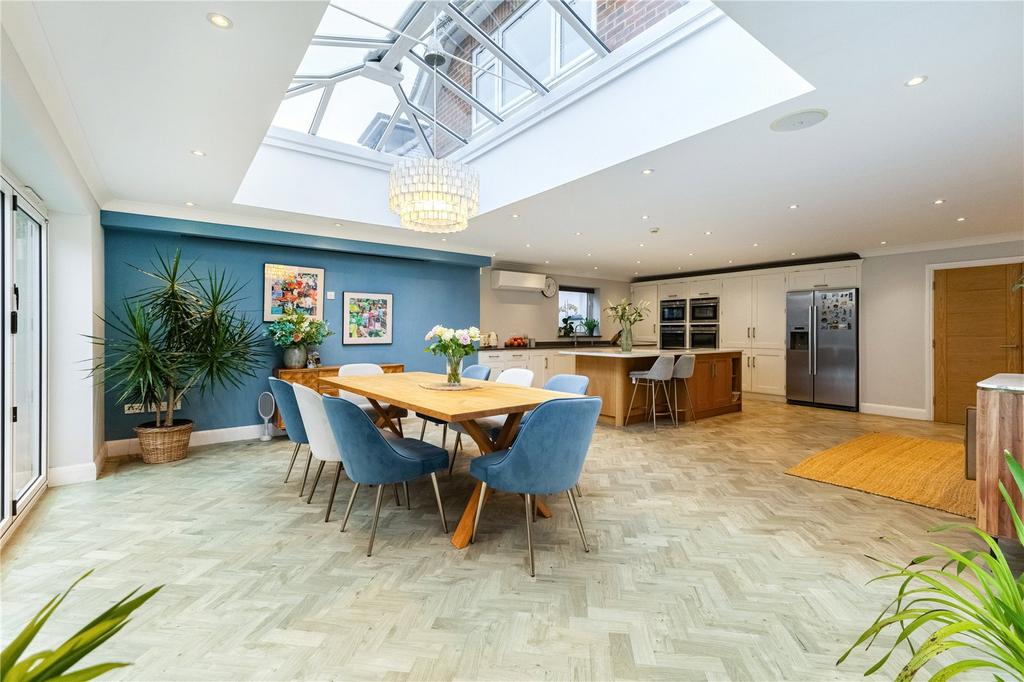Breakfast/Family Rm