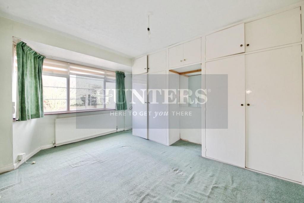 Walk-in wardrobe