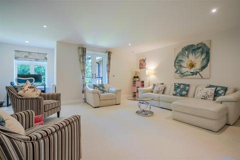 3 bedroom apartment to rent, Villiers House, Sunningdale