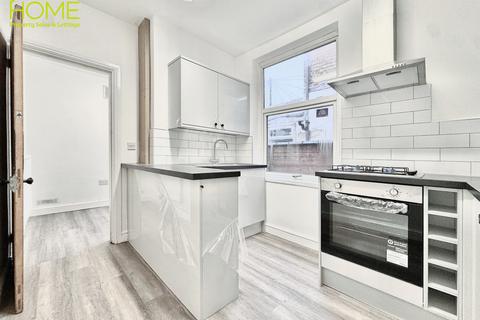 2 bedroom terraced house for sale, Wilberforce Road, Leicester, Leicestershire