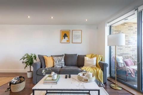 2 bedroom flat for sale, Howson Court, Old Kent Road, London, SE1