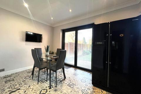 undefined, Beverley Road, Kirk Ella, Hull, East Riding of Yorkshi, HU10