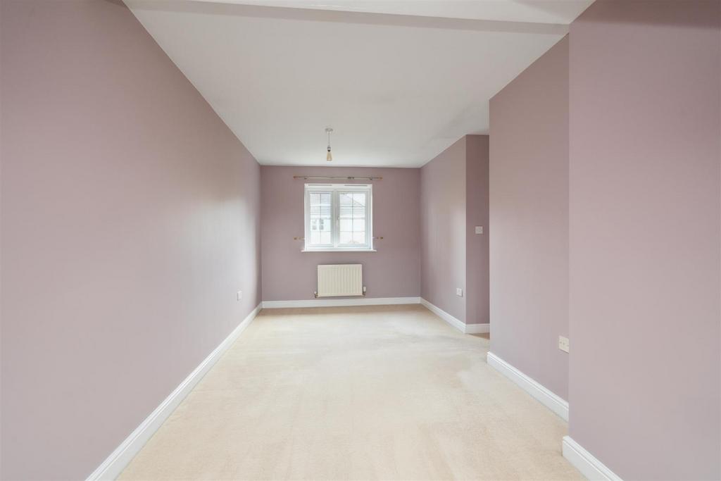 77 Appletrees Crescent, Bromsgrove, B61 0 UD DML141