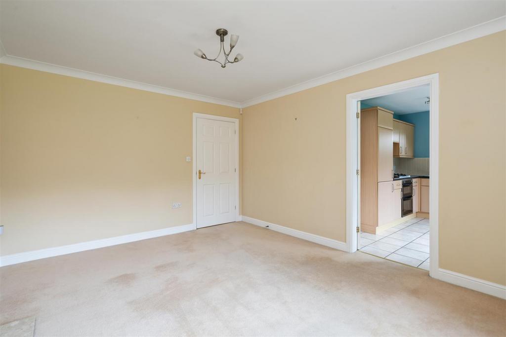 77 Appletrees Crescent, Bromsgrove, B61 0 UD DML141