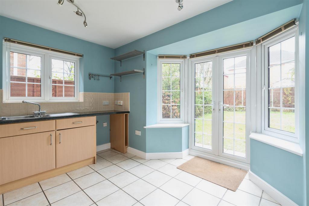 77 Appletrees Crescent, Bromsgrove, B61 0 UD DML141