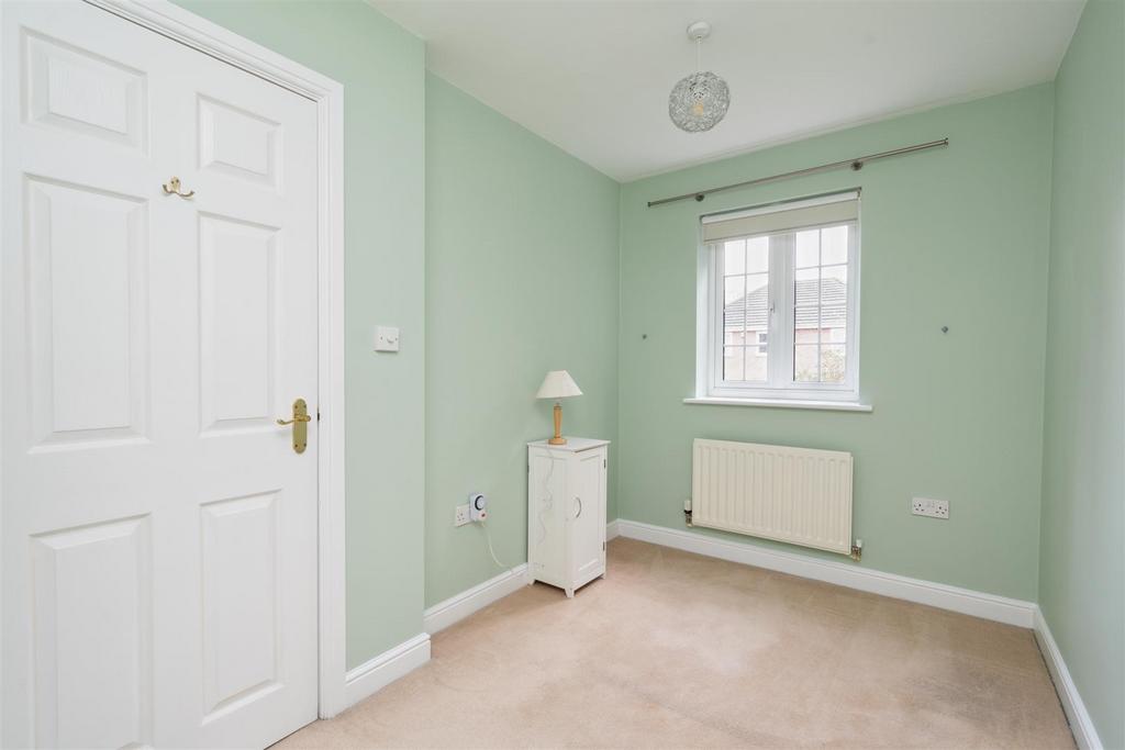 77 Appletrees Crescent, Bromsgrove, B61 0 UD DML141