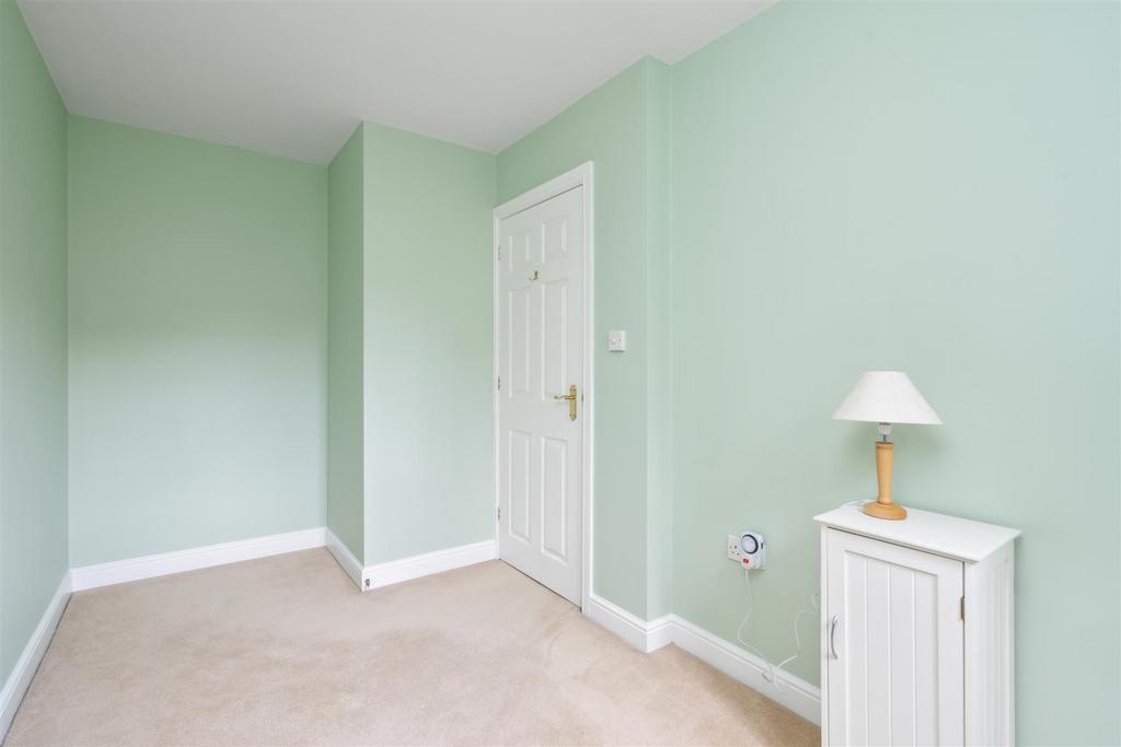 77 Appletrees Crescent, Bromsgrove, B61 0 UD DML141