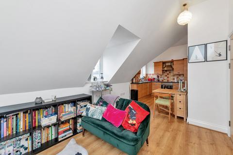 2 bedroom flat for sale, Kneesworth Street, Royston SG8