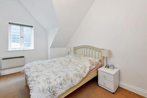 2 bedroom flat for sale, Kneesworth Street, Royston SG8