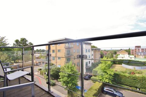 2 bedroom flat for sale, Roebuck House, Roehampton Lane, Roehampton, SW15