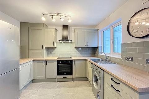 undefined, Turton Way, Kenilworth