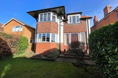 4 bedroom detached house for sale, Chawn Hill, Stourbridge, DY9