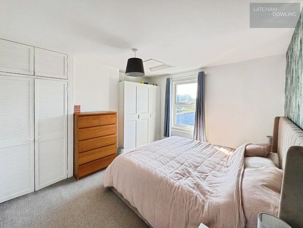 Pbox-bedroom-343994.jpg