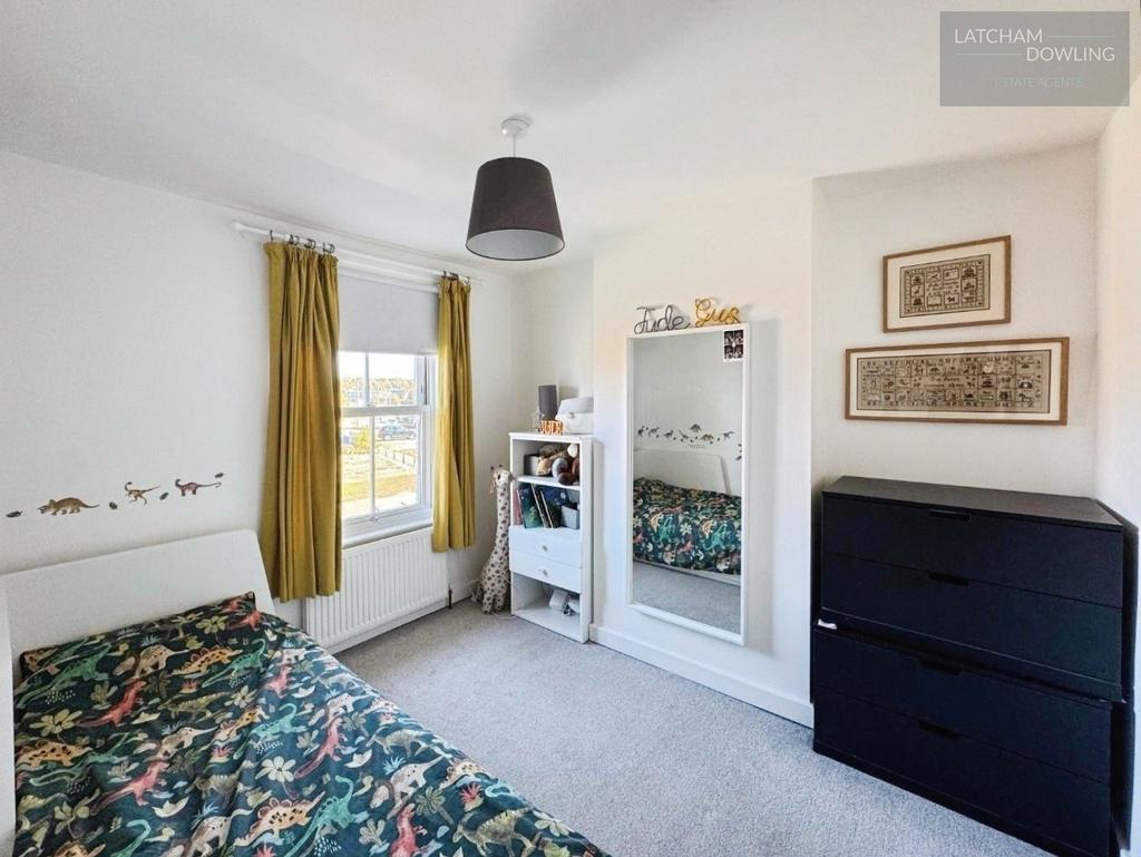Pbox-bedroom-343994.jpg