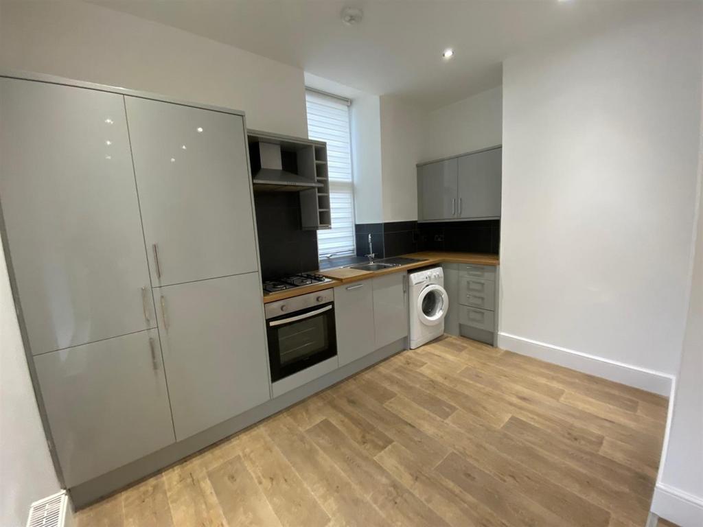 KITCHEN 1.jpg