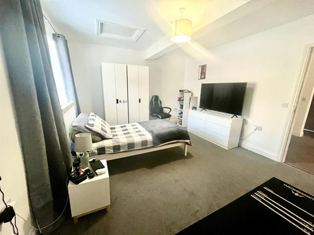 Bedroom 3a.jpg