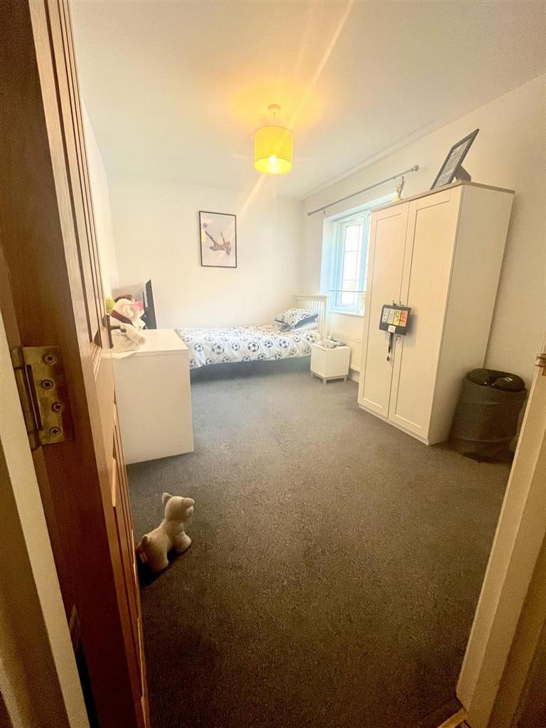 Bedroom 4.jpg