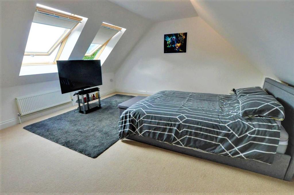Bedroom 2.jpg