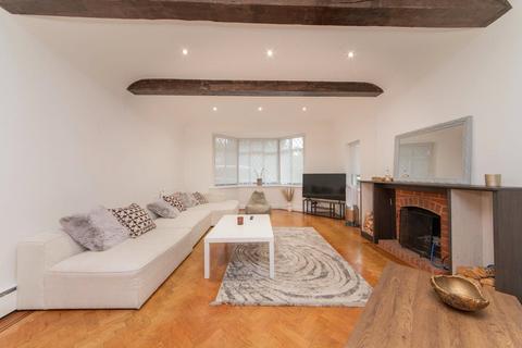 undefined, Canons Drive, Edgware, London, HA8