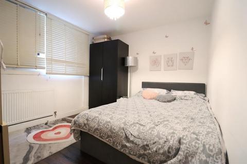 2 bedroom apartment for sale, Oman Avenue, London