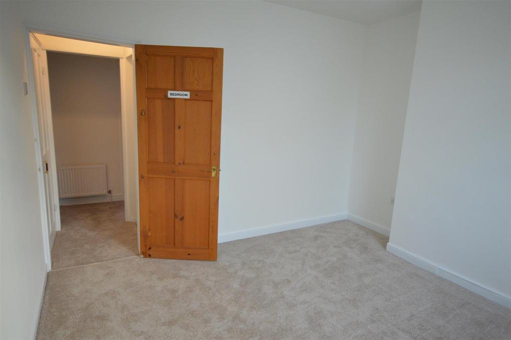 Bed 3.JPG